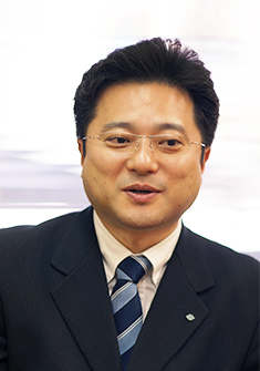 吉田 篤史氏