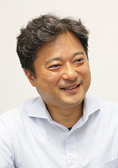 吉田 篤史氏