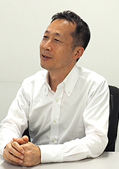 栗田 英正 氏 