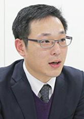 玉山 久義氏