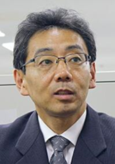 小松 久芳氏