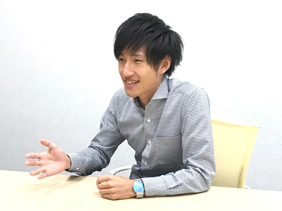 インタビュー